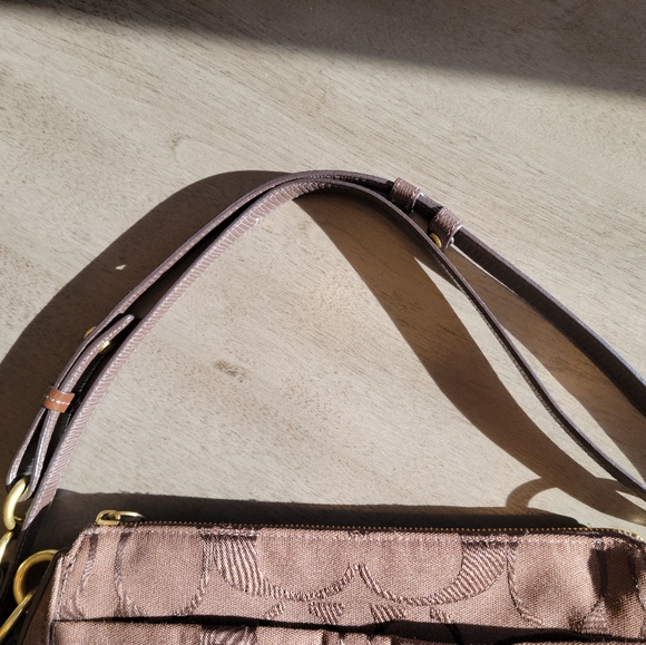 Coach purse - brown - Picture 4 of 7